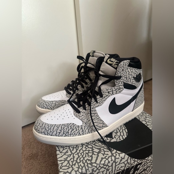 Air Jordan 1 Retro High OG ‘White Cement’ - Picture 4 of 12